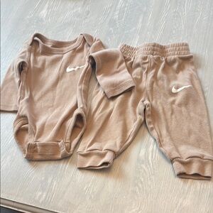 Nike Infant Tan Outfit Set